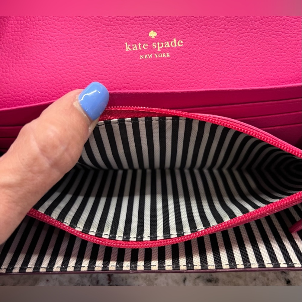 Kate Spade Gemma Scalloped Burgundy Wallet - Picture 5 of 7